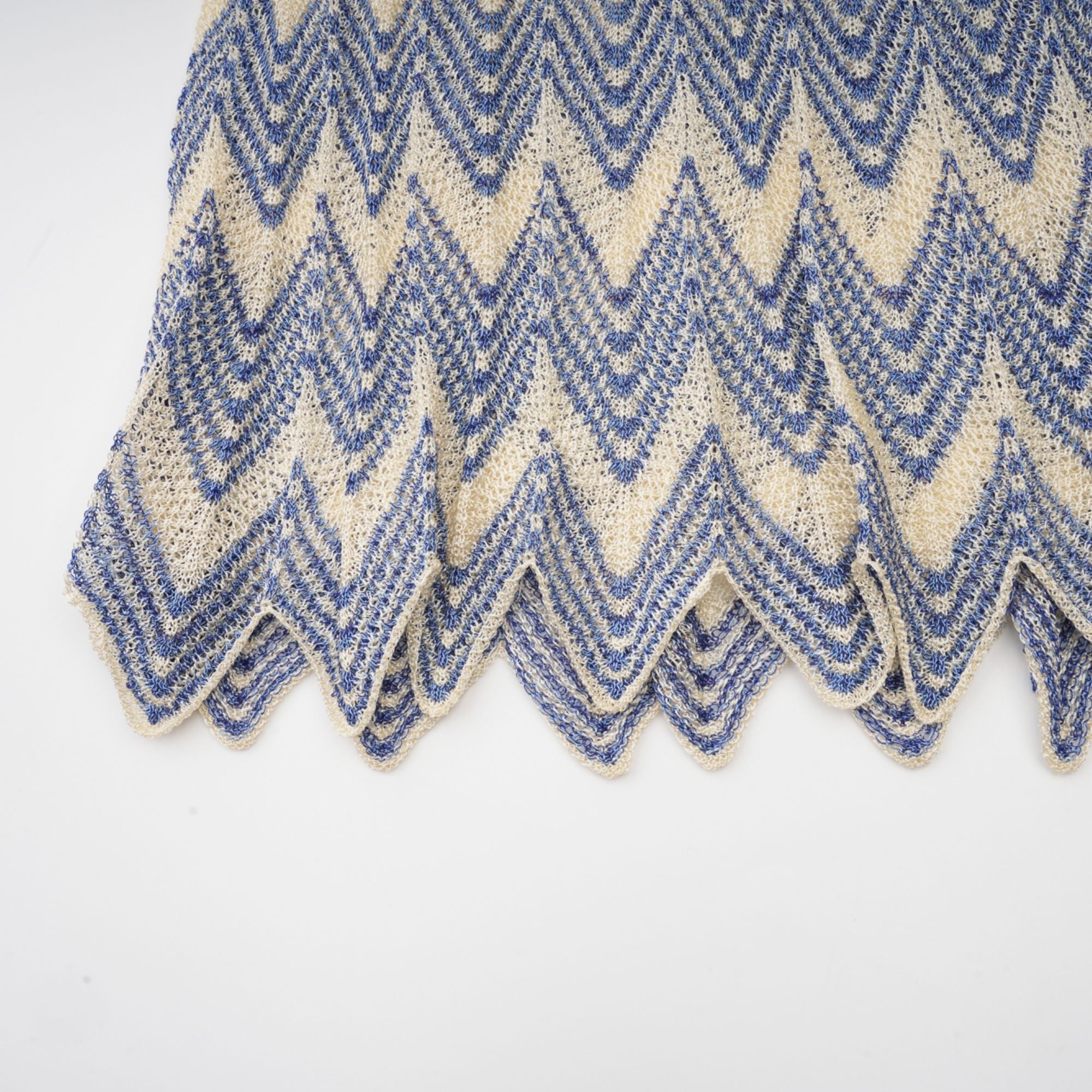 Daniela blue zigzag-design knit top & skirt matching set