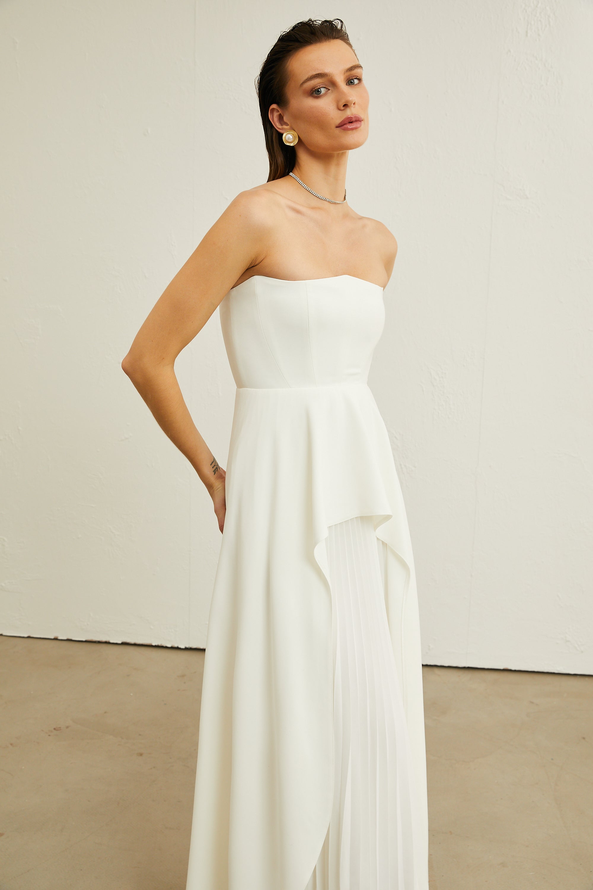 Vanessa white pleated off-shoulder maxi dress（Final Sale）