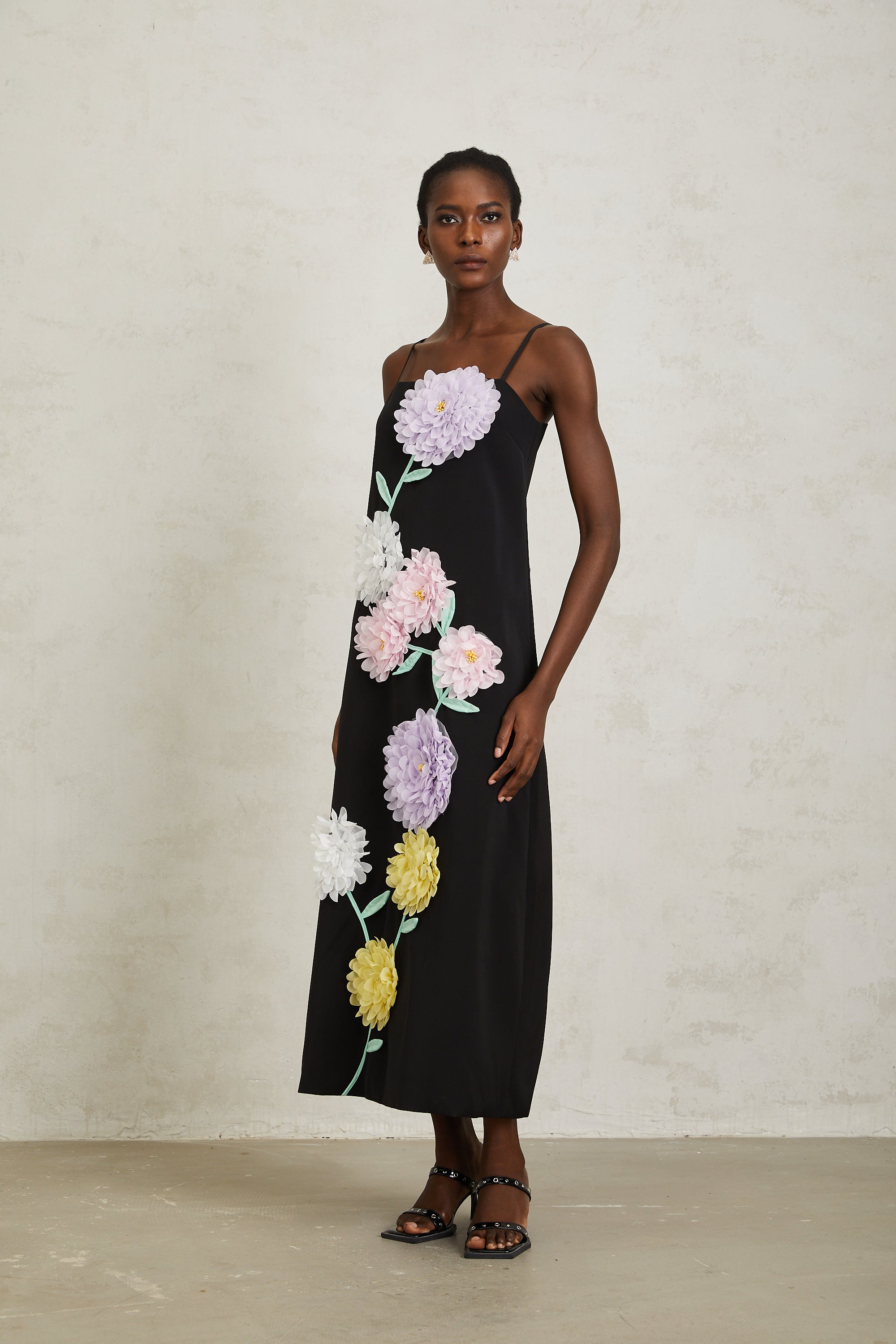 Véronique Black 3D Petal Sleeveless Midi Dress (Final Sale-US Only)