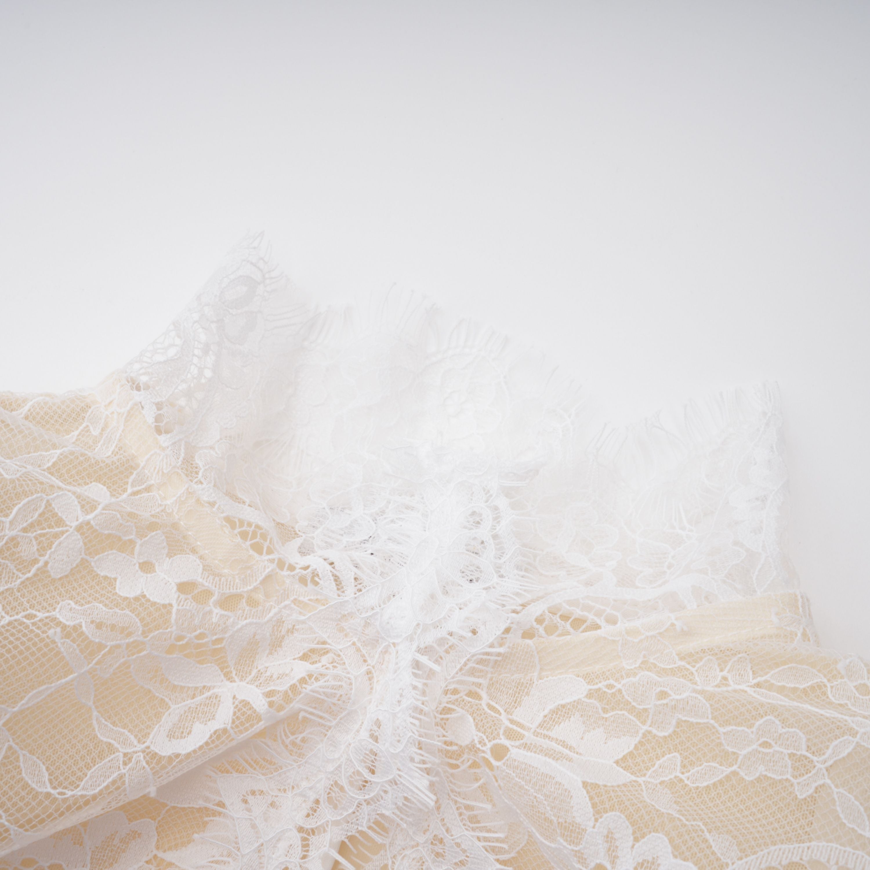 Adèle White Puff Floral Blouse & Mermaid Skirt Set