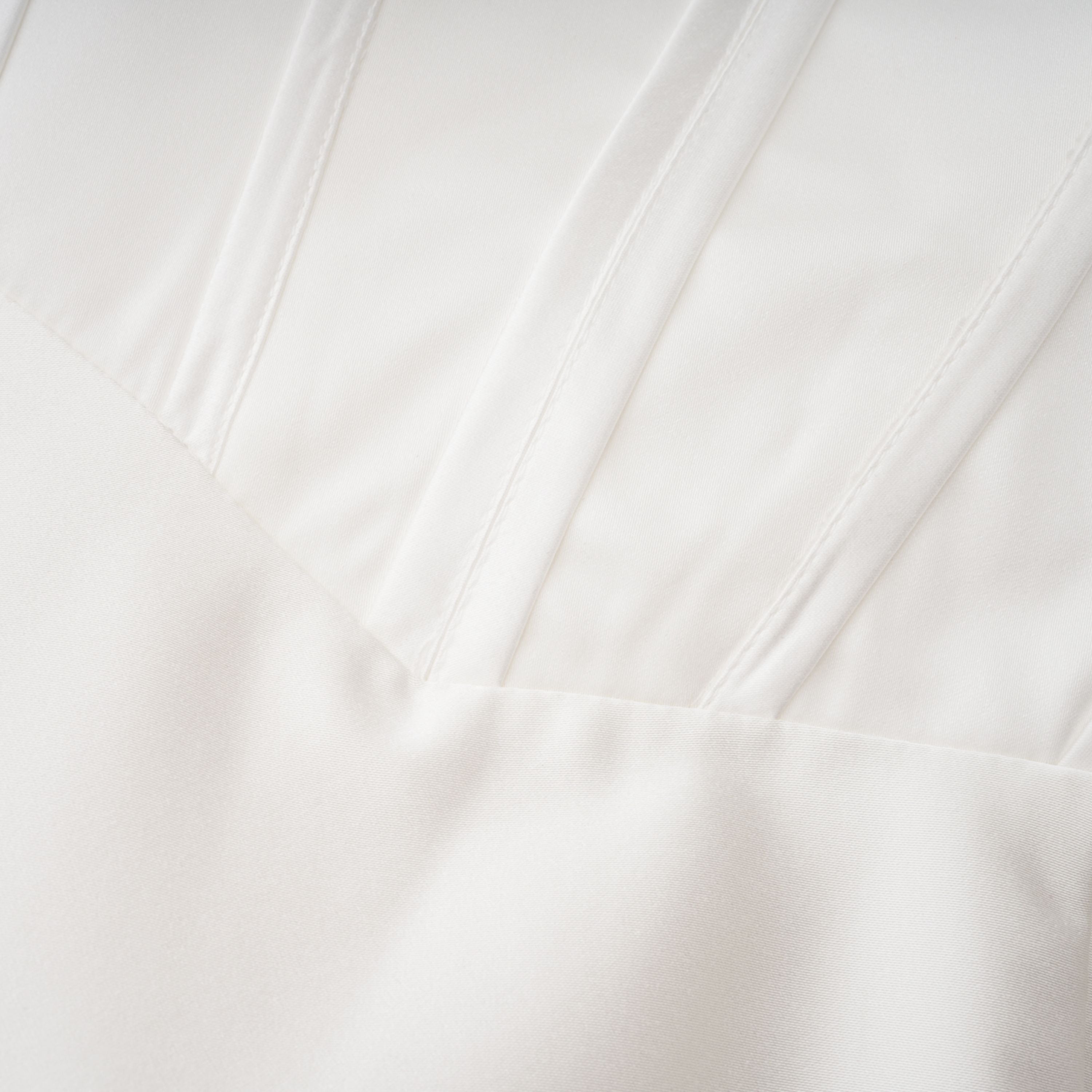 Víctor White Off-Shoulder Lace Panel Maxi Dress (Final Sale)